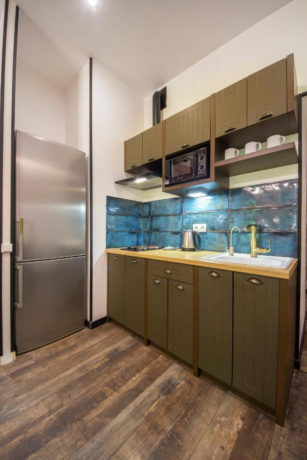 Self Check-In Apartments Near Landscape Alley Kiev Ngoại thất bức ảnh