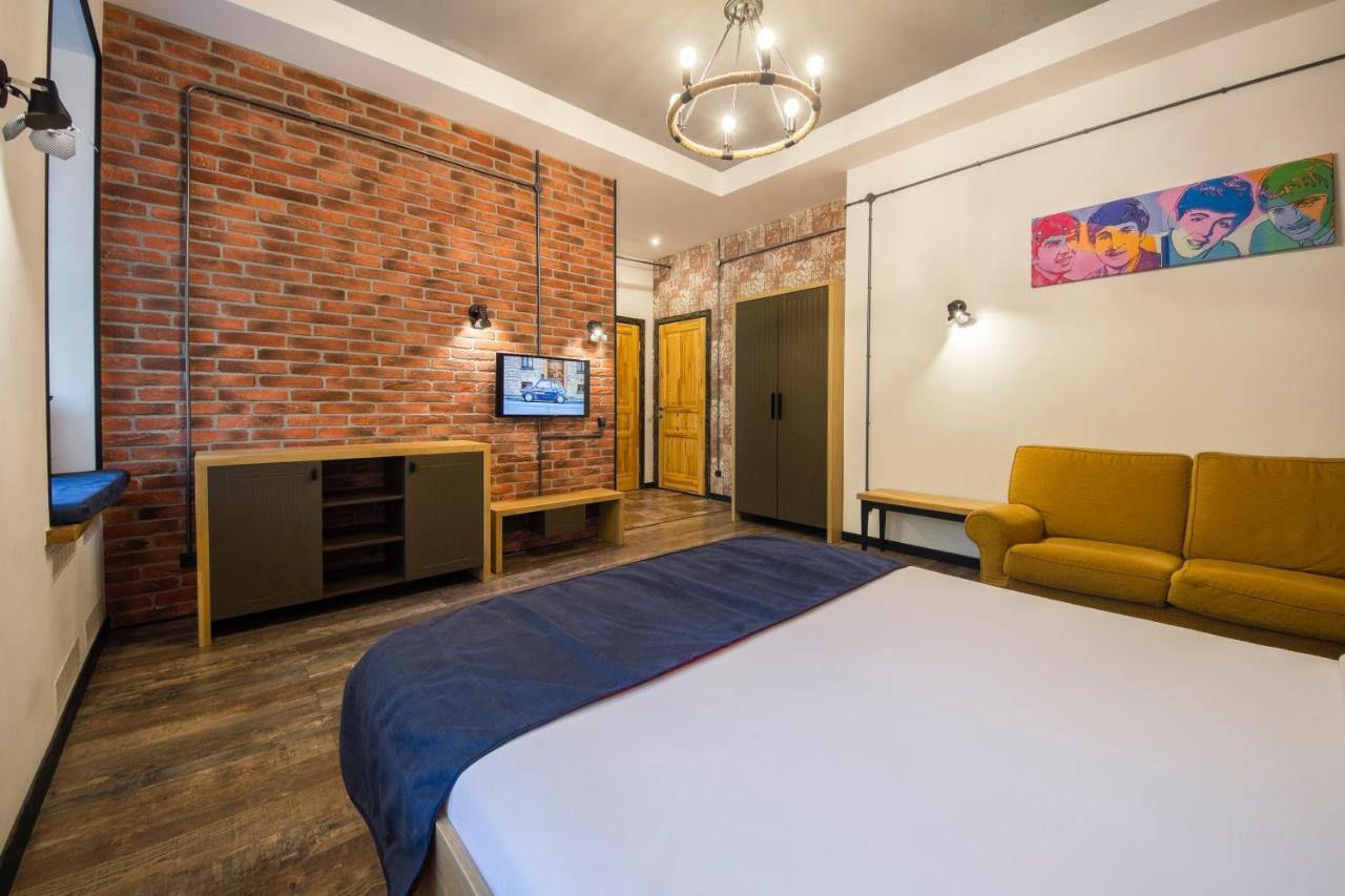 Self Check-In Apartments Near Landscape Alley Kiev Ngoại thất bức ảnh