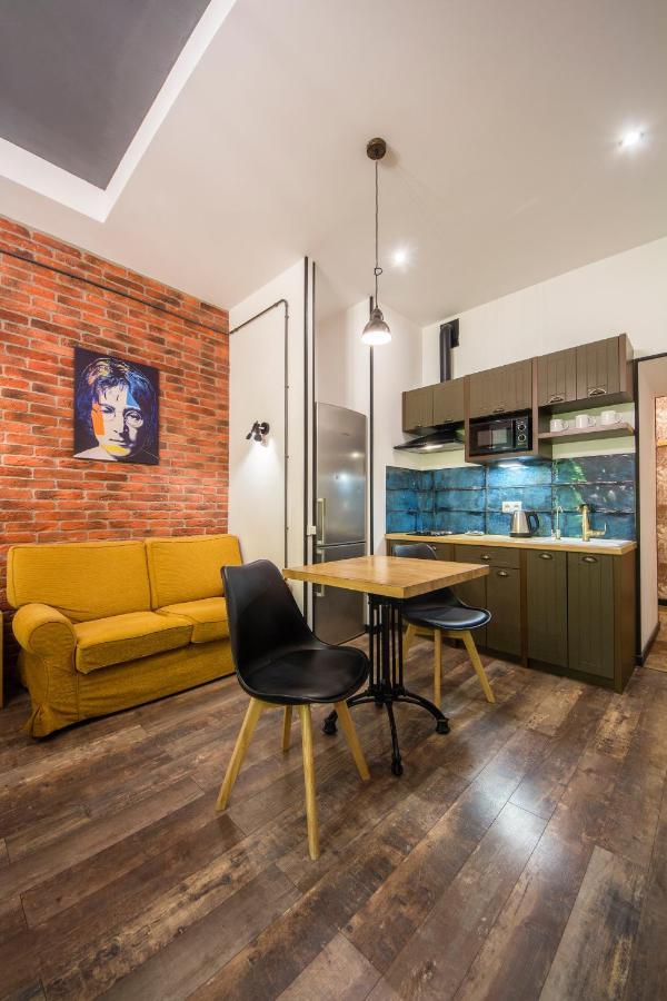 Self Check-In Apartments Near Landscape Alley Kiev Ngoại thất bức ảnh